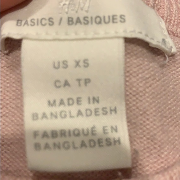 H & M Sweaters - Picture 3 of 5